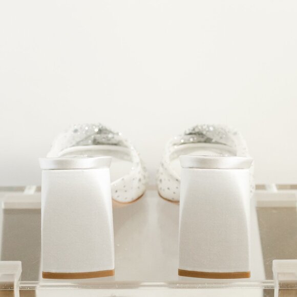 Badgley Mischka Camelia White Satin Block Heel Sandals Wedding 8 New Formal - Picture 8 of 14